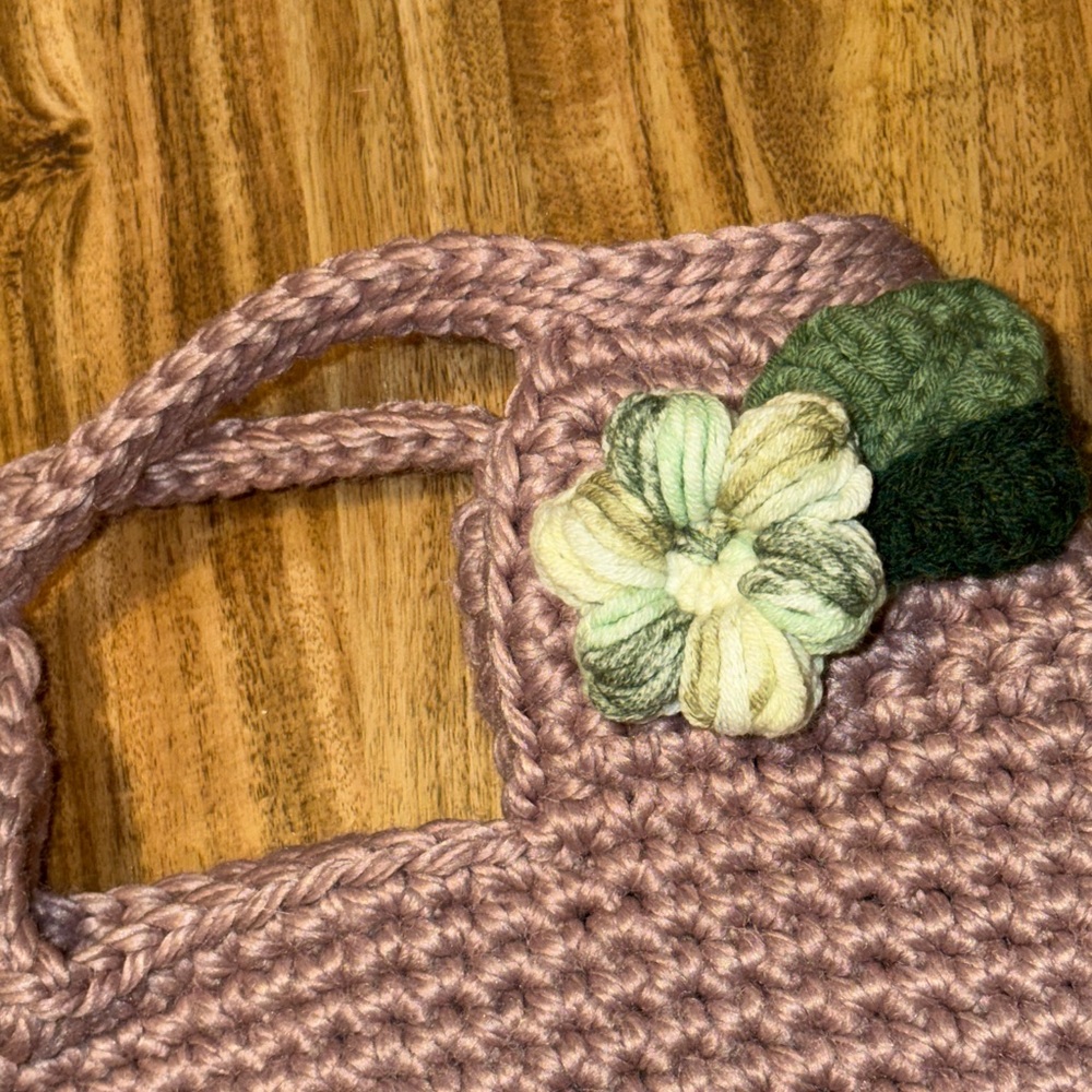 Handcrafted women purse hand bag lavender purple green ivory flowers crochet new - Picture 2 of 8
